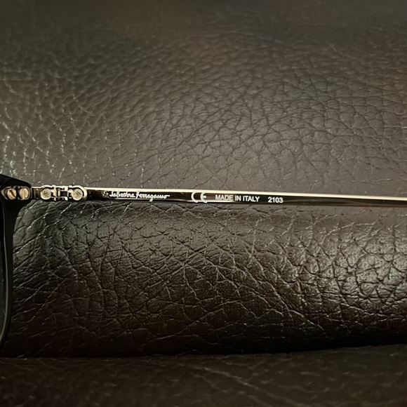 Salvatore Ferragamo unisex logo monogram black sunglasses NEW - Picture 7 of 8